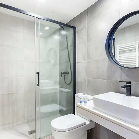 Apartment Friendly Patio Madrid