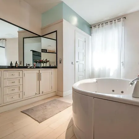 Cinema Exclusive - Sol Ii Collection - Elevenhost Apartment *