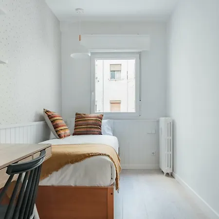 Ad Hoc Retiro Apartment *