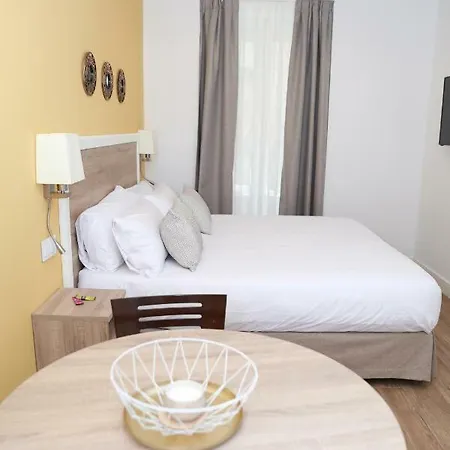 New Point Opera Aparthotel