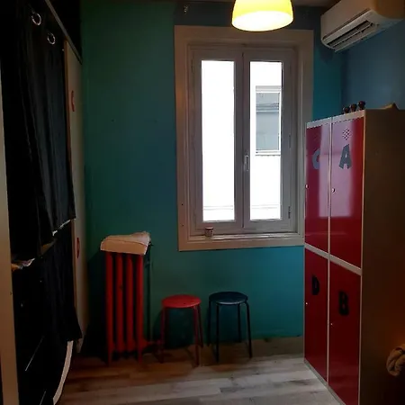 Gran Via Open Hostel *