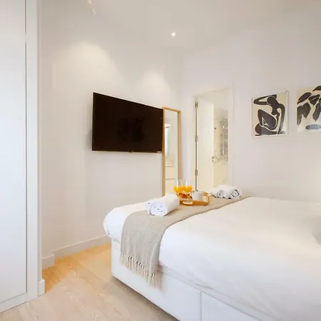 Apartment Principe Letras By Madflats Collection *