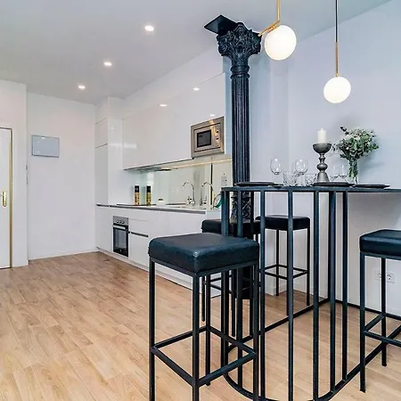 Apartment Unbeatable Views Of Puerta Del Sol By Batuecas Madrid