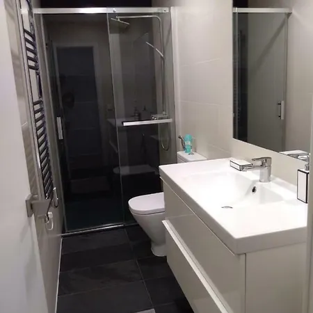 Apartment Great With Excellent Location