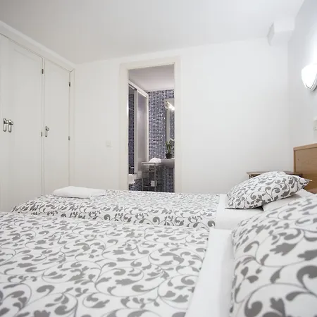 Apartment Fuencarral 50 *