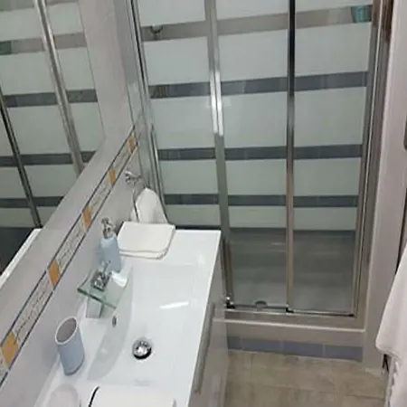 Museo Reina Sofia Apartment Madrid