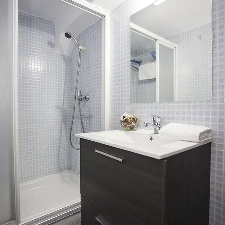 Apartment Fuencarral 50 *