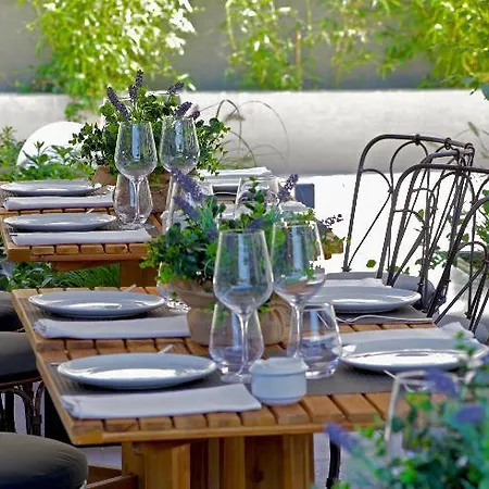 Aravaca Village 4*