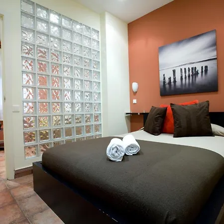 Apartment Tirso De Molina Madrid