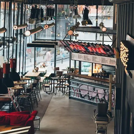 Bastardo Hostel *