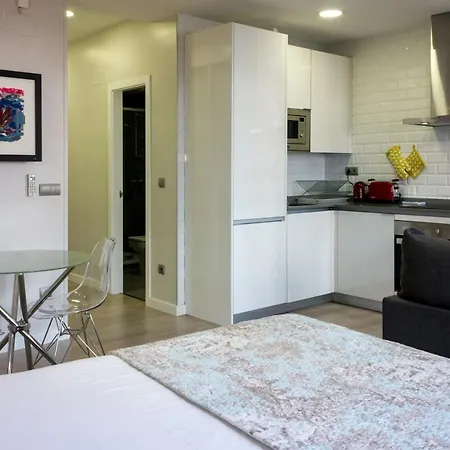 Apartament Arenal Preciados