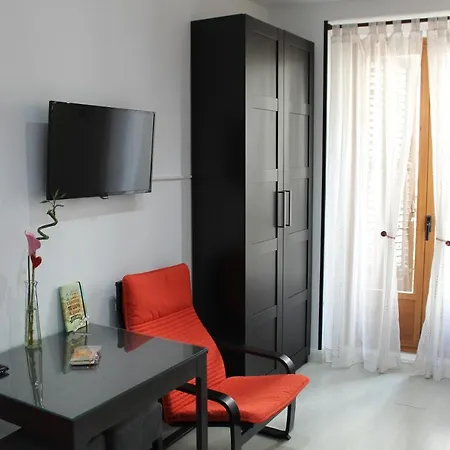 Balcony Malasana Apartment *