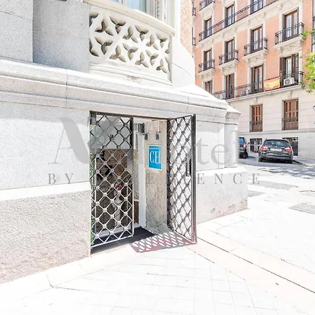 Ayz Juan De Mena - Auto Check-in *