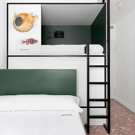 2060 The Newton * Madrid
