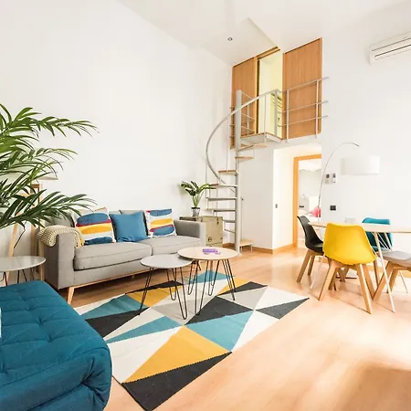 Apartment Teatro Calderon Center