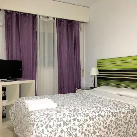 Arguellesapartaments * Madrid
