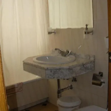 Hotel Senorial 3*