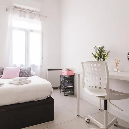 Malasaaa Dreaming Wifi - A/c Apartment Madrid