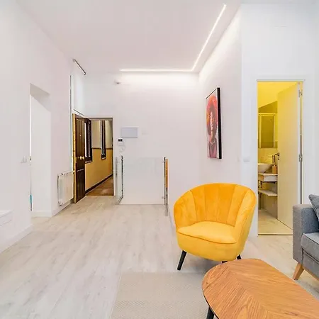 Marvelous Duplex 3 Bedrooms In La Latina By Batuecas Apartment