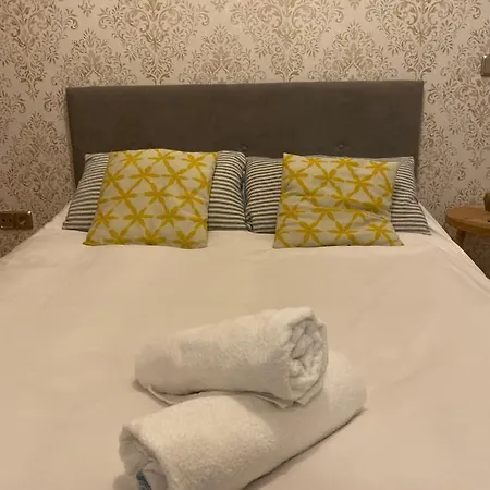 Santa Ana's Charming Flat * Madrid