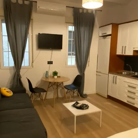 Santa Ana's Charming Flat *