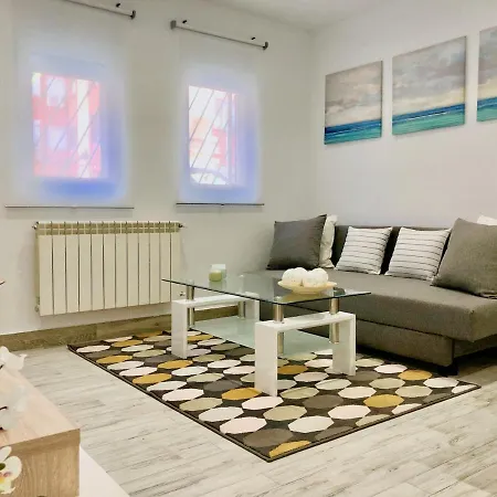 Apartamento Lopez Grass - Nuevo, A/a, Wifi, Tranquilo, Bien Comunicado * Madrid