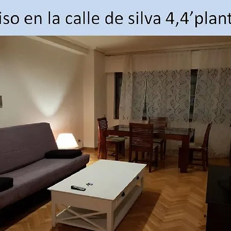 Y Estudio En La Calle Silva * Madrid