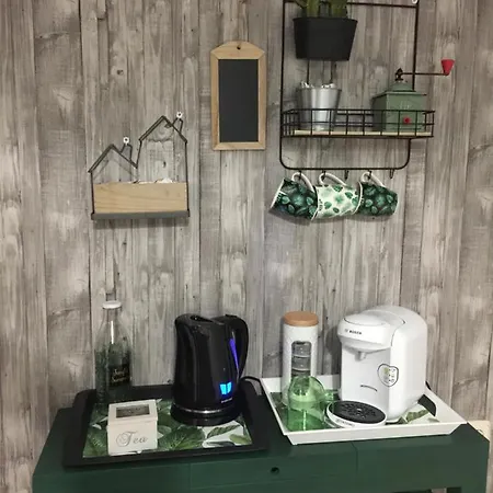 La Casita Verde De Hector Y Marta Madrid