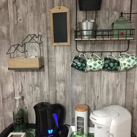 La Casita Verde De Hector Y Marta