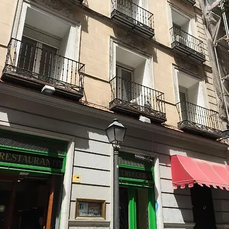 Majestic Flat In Gran Via * Madrid