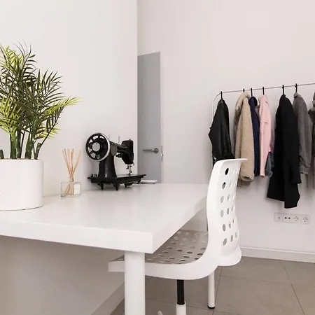 Malasaaa Dreaming Wifi - A/c Apartment
