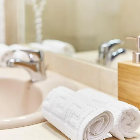 Apartment Leeways Xxix In Gran Via Madrid