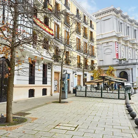 Leeways In Oriente Apartment