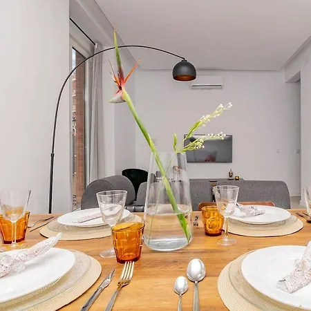 Apartamento With Balconies In La Latina By Batuecas *