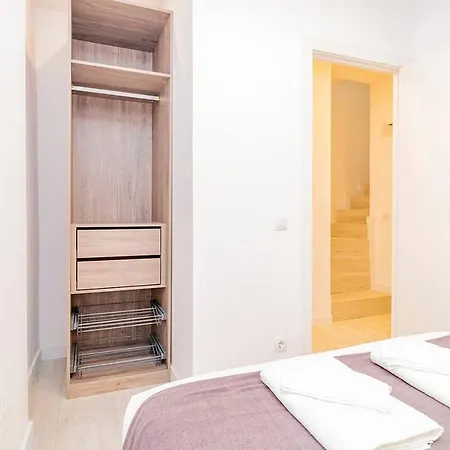 Marvelous Duplex 3 Bedrooms In La Latina By Batuecas Madrid