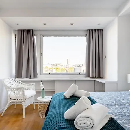 Apartment Urbantec Realty - Plaza De Colon *