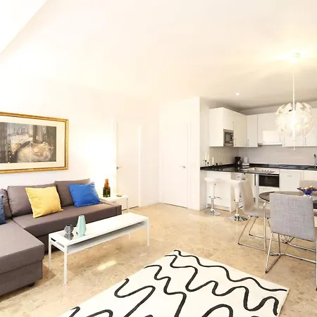 Urbantec Realty - Plaza De Colon * Madrid