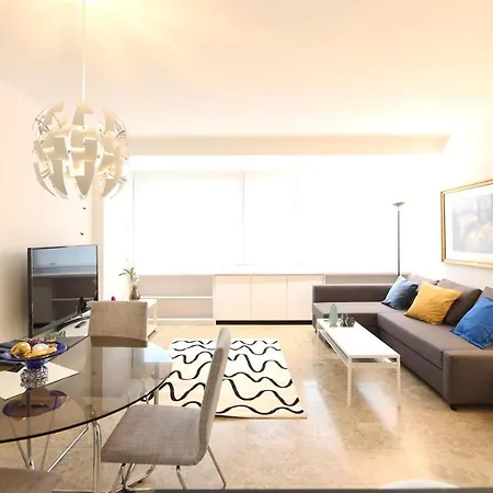 Apartment Urbantec Realty - Plaza De Colon