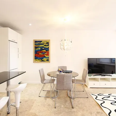 Urbantec Realty - Plaza De Colon