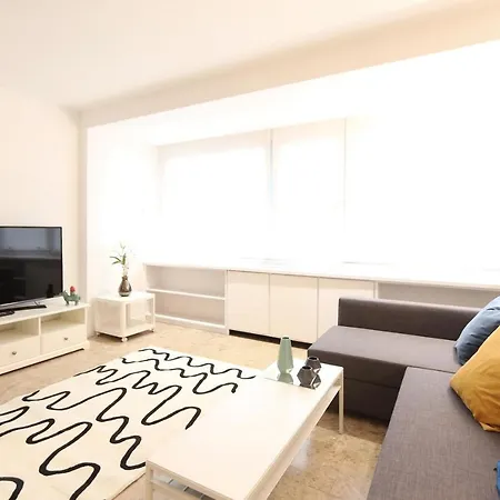 Urbantec Realty - Plaza De Colon *