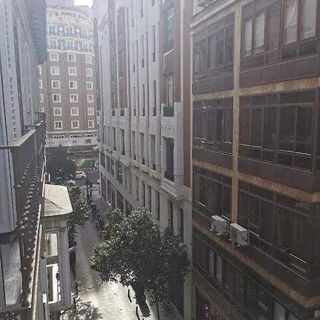 Centro Gran Via - Callao Apartment
