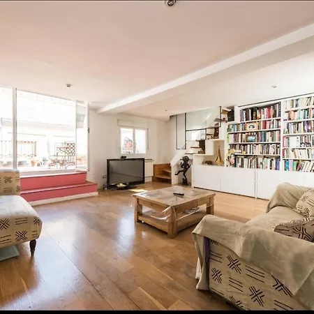 Romantic Terrace Apartment