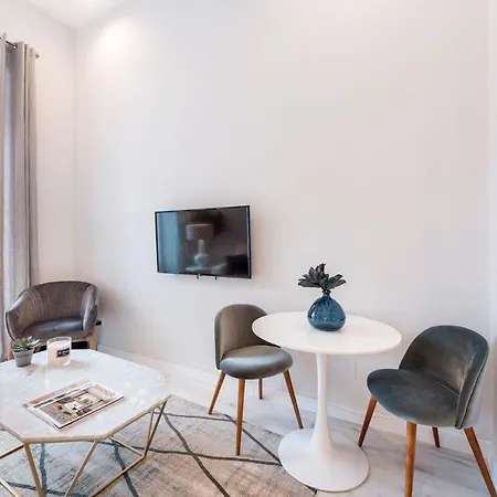 Genteel Plaza Mayor Apartment