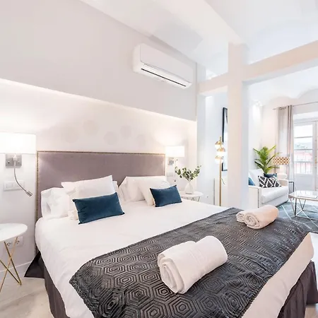Genteel Plaza Mayor Apartment