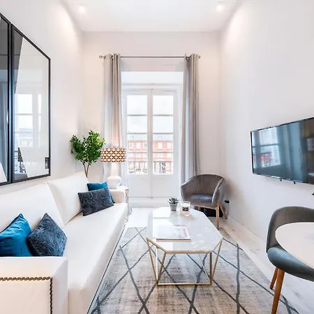 Genteel Plaza Mayor Apartment *