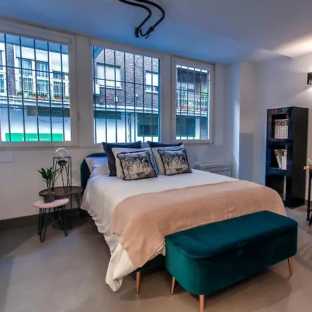 Lujoso Loft De 2 Plantas Junto Al Palacio Real De Madrid