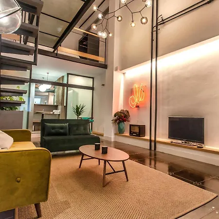 Lujoso Loft De 2 Plantas Junto Al Palacio Real De Madrid