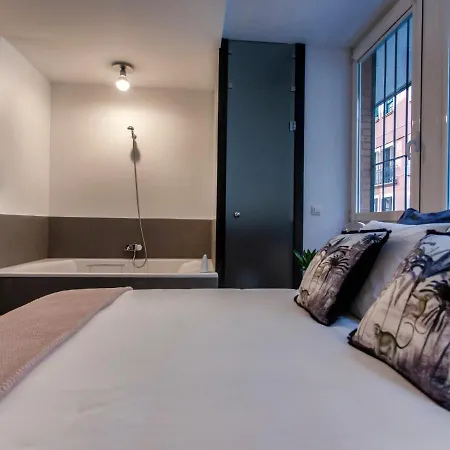 Lujoso Loft De 2 Plantas Junto Al Palacio Real De * Madrid
