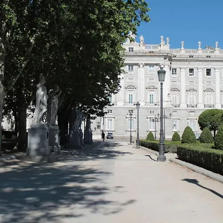 Apartment Urbantec Realty - Palacio Real - Opera *