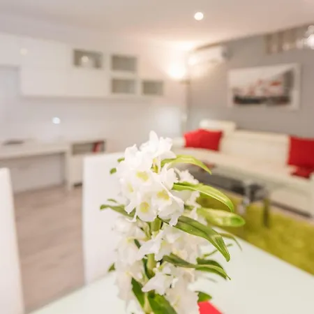 Plaza Mayor Deluxe Apartment